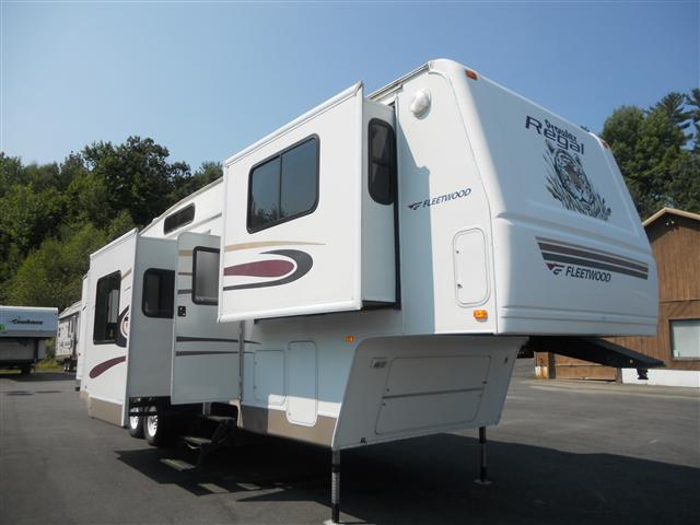 New 2005 Fleetwood Prowler 365FLTS Fifth Wheel For Sale